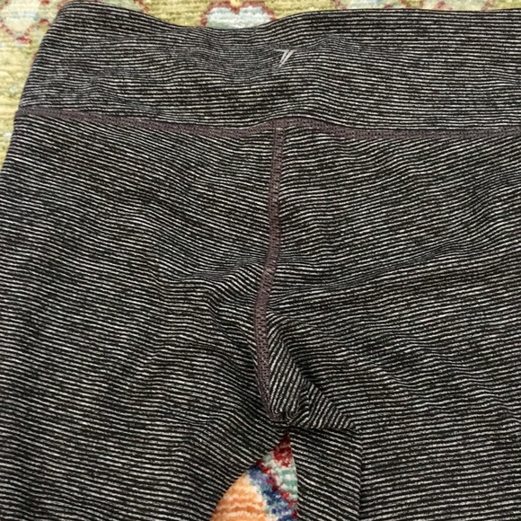 Old Navy Active Go-dry striped pants black & grey - Picture 4 of 4